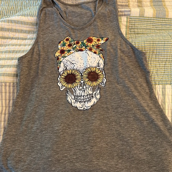 Gray Tank Top with Skull and Sunflower Design - Picture 1 of 1